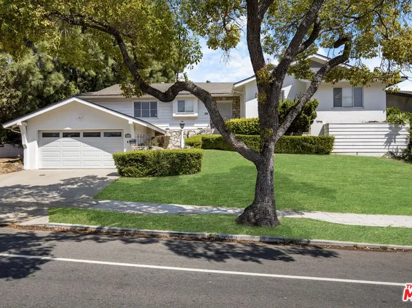 2332 Hillhurst Ave, Los Angeles, CA 90027