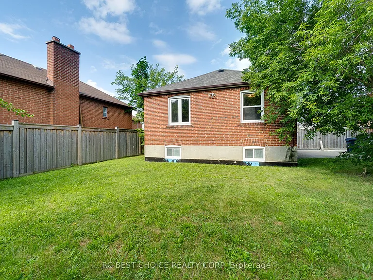 45 Mayall Ave #LOWER — Photo 40