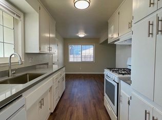 1707 W Elm St, Lodi, CA 95242