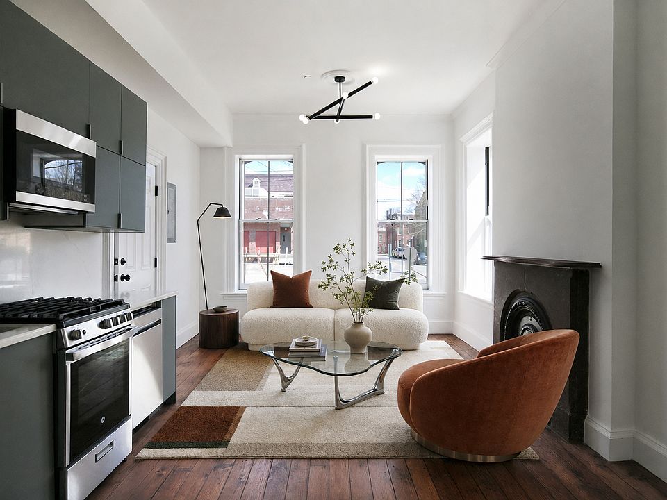 1st image of 77 Chambers St APT 2