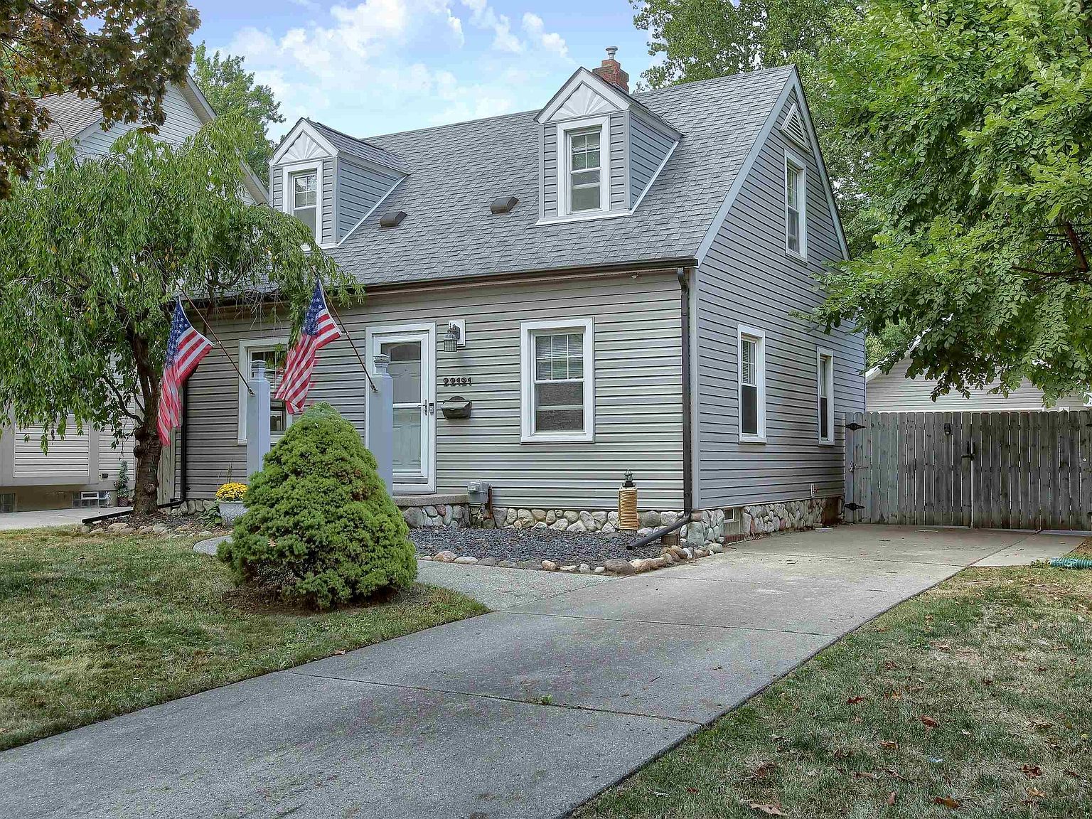 22121 Maxine St, Saint Clair Shores, MI 48080 Zillow