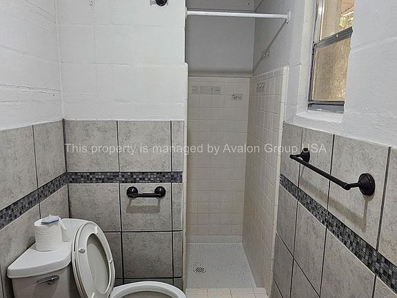 4th image of 1627 West Rd #1627