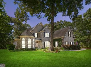 195 Chastain Cir, Richmond Hill, GA 31324