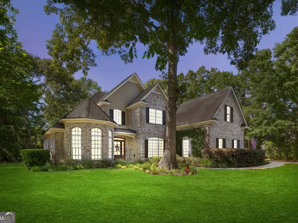 195 Chastain Cir, Richmond Hill, GA 31324