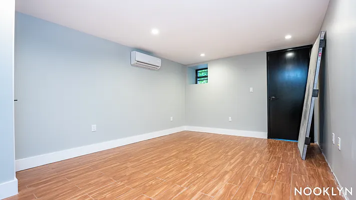 Rented by Nooklyn NYC LLC | media 24