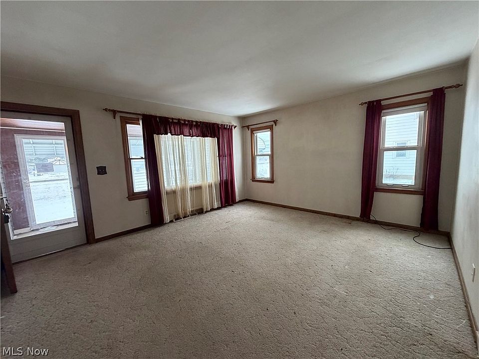 2715 Meister Rd, Lorain, OH 44053 | Zillow