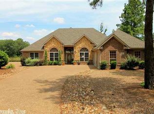 3 Utrera Ln, Hot Springs Village, AR 71909