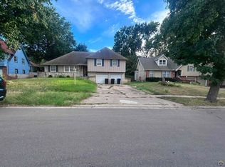 3705 SW 33rd St, Topeka, KS 66614