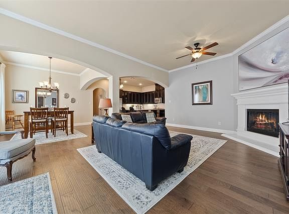 5th image of 1512 Lauren Creek Ln
