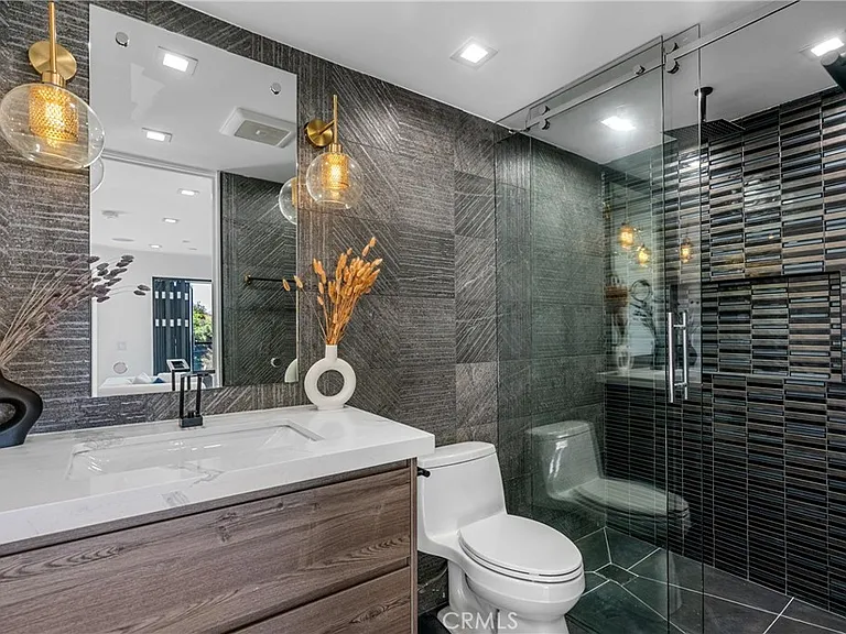 8144 1/2 Gould — Photo 8