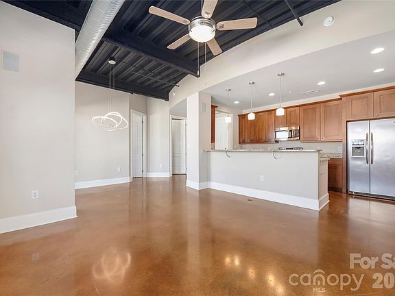 4th image of 2338 Yadkin Ave #407