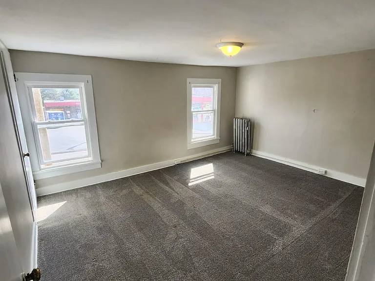 166 E State St #166 — Photo 10