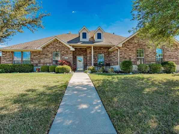 108 Secretariat St, Waxahachie, TX 75165