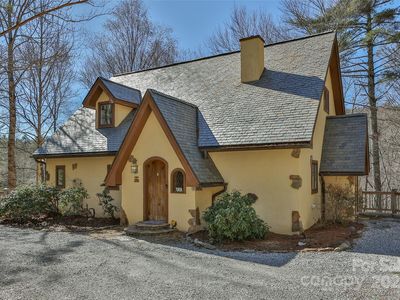 34 Red Cedar Ct, Sapphire, NC, 28774