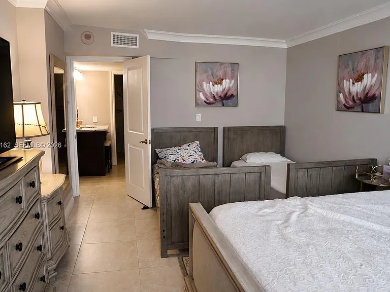 3410 Galt Ocean Dr #2107N — Photo 8