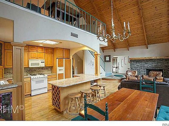 2nd image of 27347 Alpen Dr