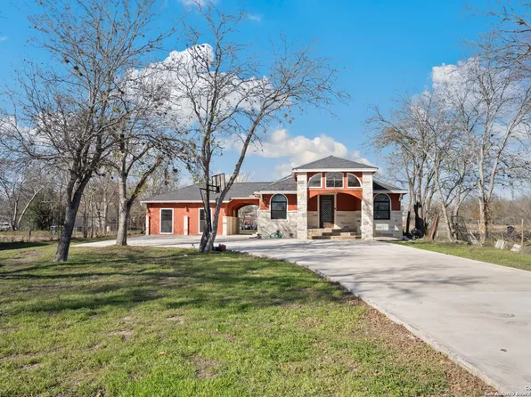 807 SW 38th St, San Antonio, TX 78237