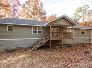 99 Reed Rd, Trenton, GA 30752