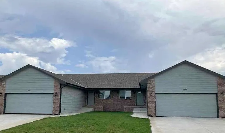 5277 N Toben Ct #5277 — Photo 1