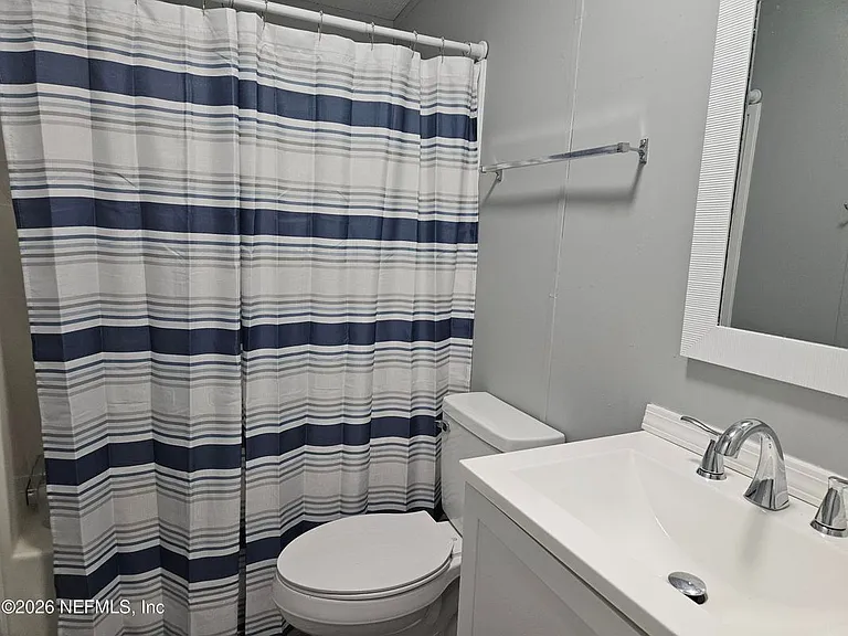 2415 Clover Ave — Photo 10