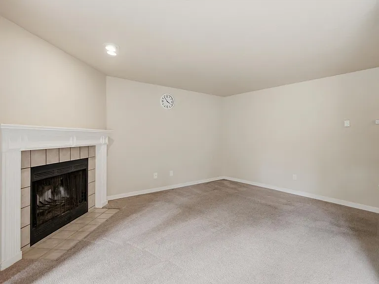 16419 Spruce Way #F3 — Photo 11