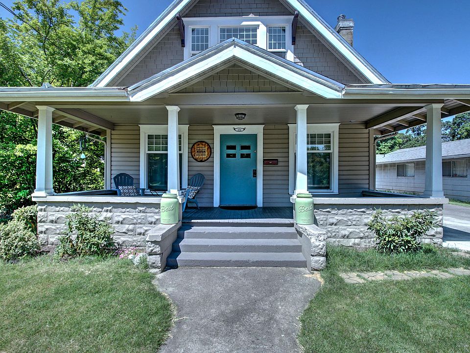 1st image of 426 S Oakdale Ave
