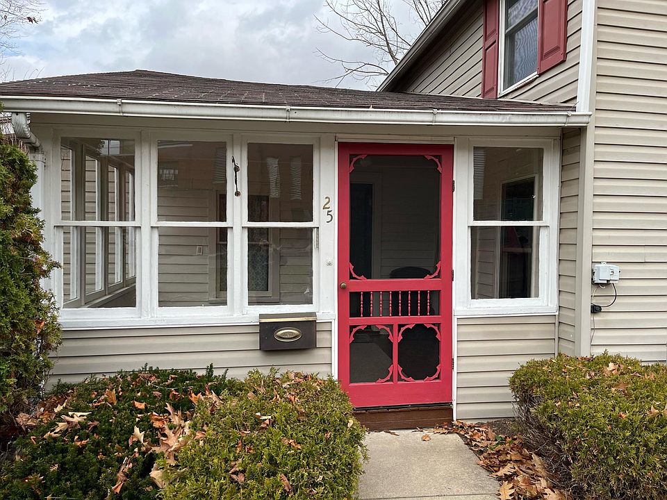 1st image of 25 Coles St