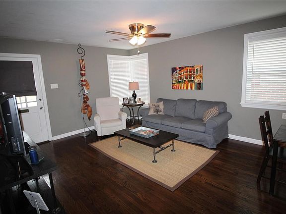 3rd image of 6640 Tholozan Ave