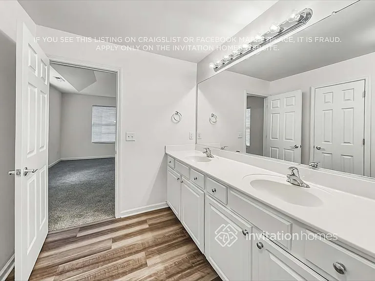40 Luzelle Dr — Photo 13