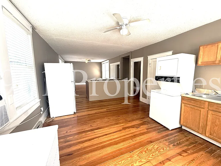 1252 Harbert Ave #2 — Photo 9