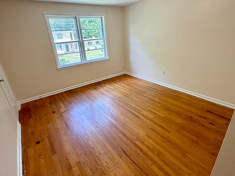 1630 S Braddock St — Photo 6