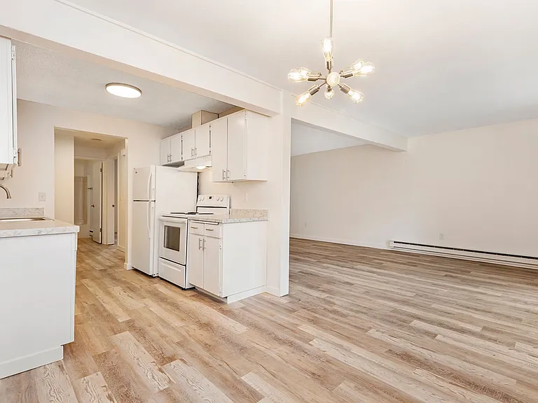 Willowbrook Apartments — Photo 3