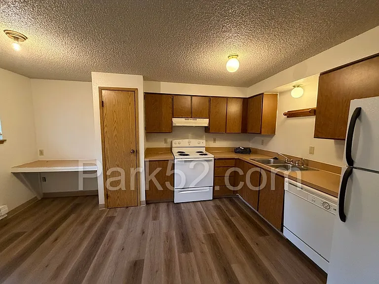5025 S Orchard St #B — Photo 6
