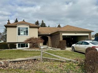 230 Prospect Dr, Rochester Hills, MI 48307