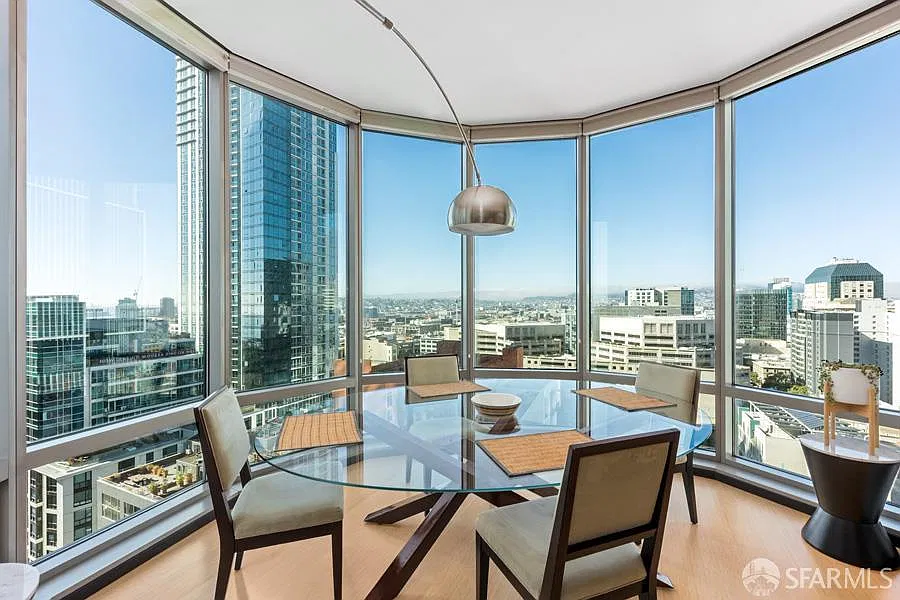 2 bed, 2.0 bath, 958 sqft, $6,999 — Photo 3