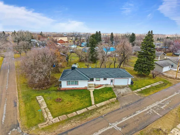 101 2nd Ave NE, Berthold, ND 58718