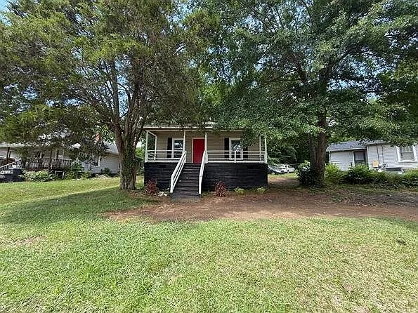 421 Carolina Ave — Photo 3
