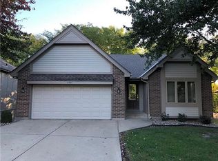 8521 N Chatham Cir, Kansas City, MO 64154