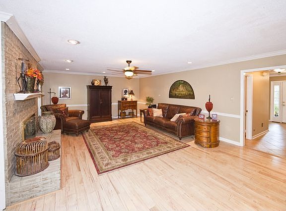 4th image of 11350 Gates Mill Dr