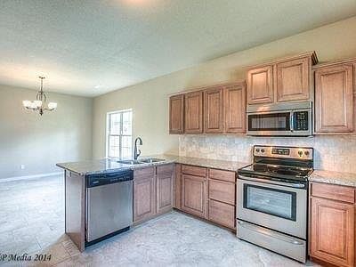 4th image of 4001 SW Capstone Ave #4001