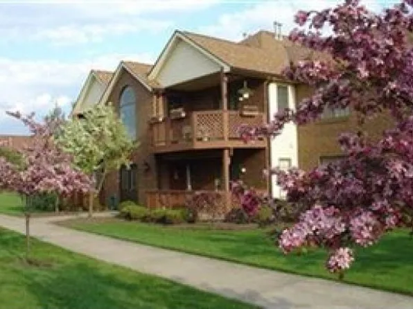 8677 Scenicview Dr #A201, Broadview Heights, OH 44147