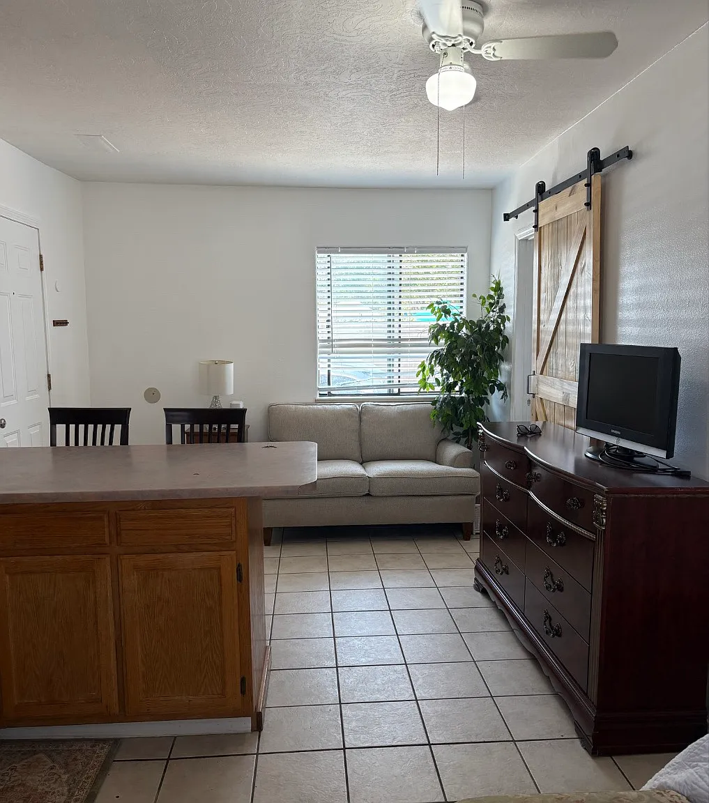 Edith Blvd SE, Albuquerque — Photo 2