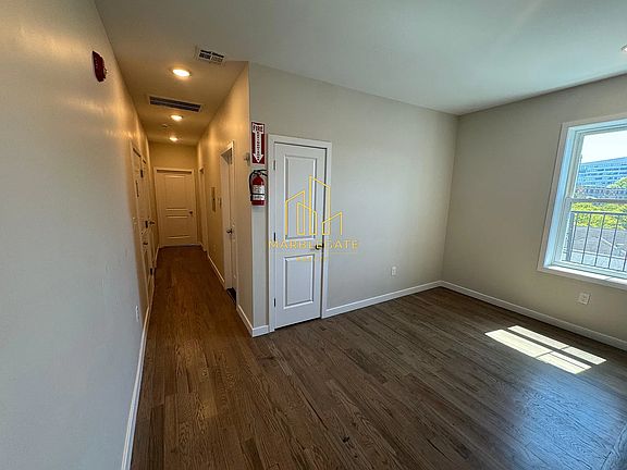 5th image of 65 S Harrison St #155