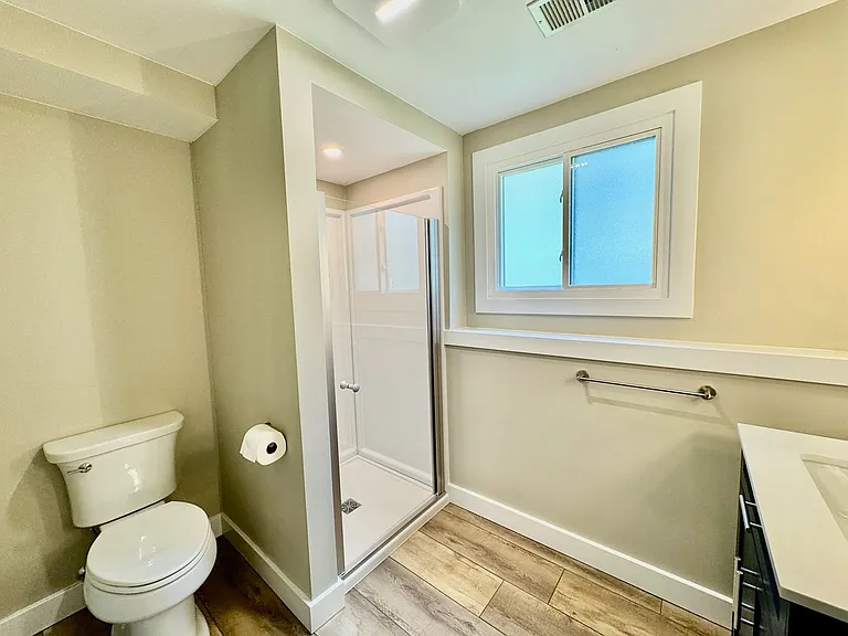 514 S Yale Ave — Photo 43