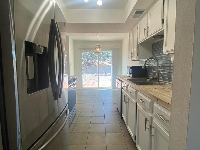 10501 Delicado Pl NE — Photo 7