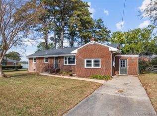 410 Shoreline Dr, Hampton, VA 23669