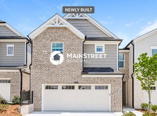 1327 Sunny Lake Dr, Lawrenceville, GA 30043