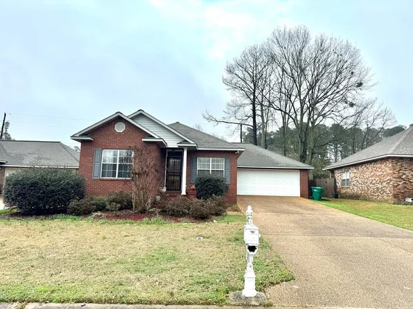 618 Annawood Ln NE, Brookhaven, MS 39601