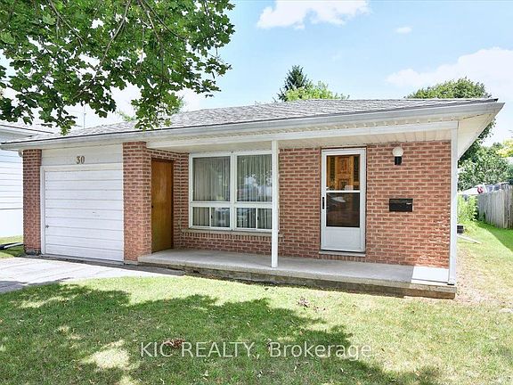 4th image of 30 Kawartha Heights Blvd