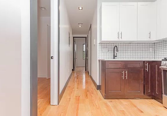 4th image of 378 Lewis Ave #6D